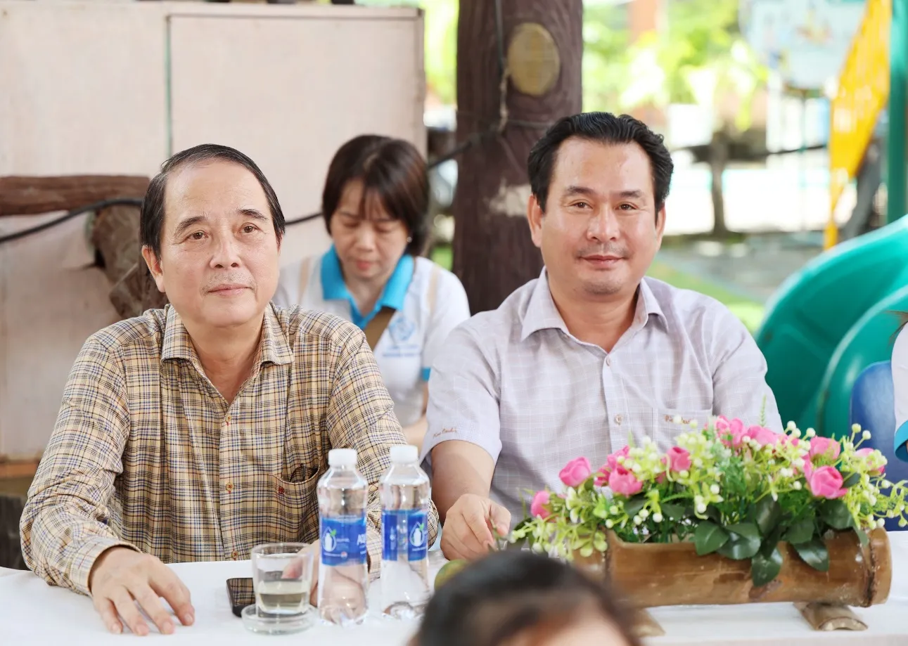 Ấm áp Trung thu với học sinh dân tộc Chơ Ro ở Xuân Lộc