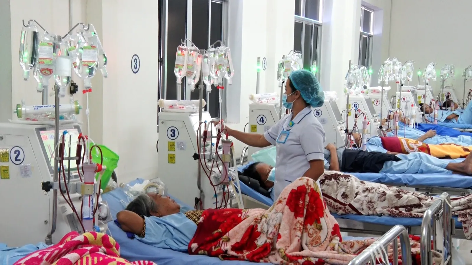 Các bác sỹ, đều dưỡng được đào tạo đạt tiêu chuẩn Bộ y tế