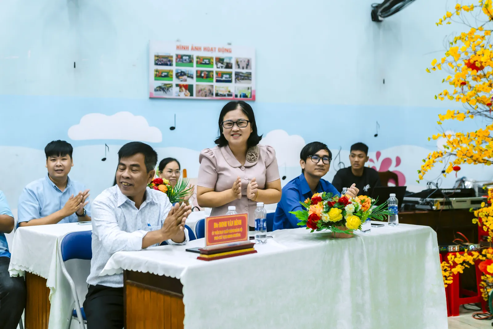 Các đại biểu tham dự chương trình