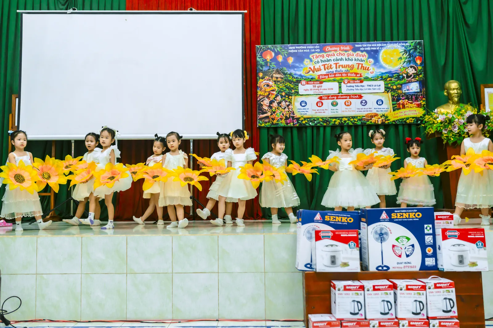Tiết mục văn nghệ tại chương trình