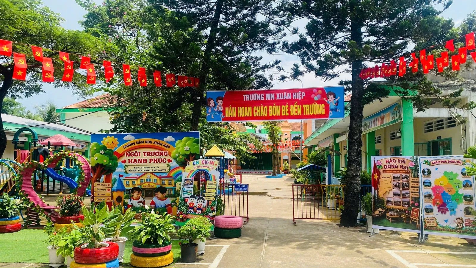 Công tác chuẩn bị tại Trường Mầm non Xuân Hiệp
