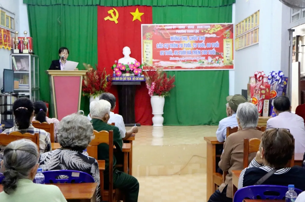 Xuân Lộc tổ chúc mừng thọ, chúc thọ 73 người cao tuổi tại Khu phố Gia Ray 1